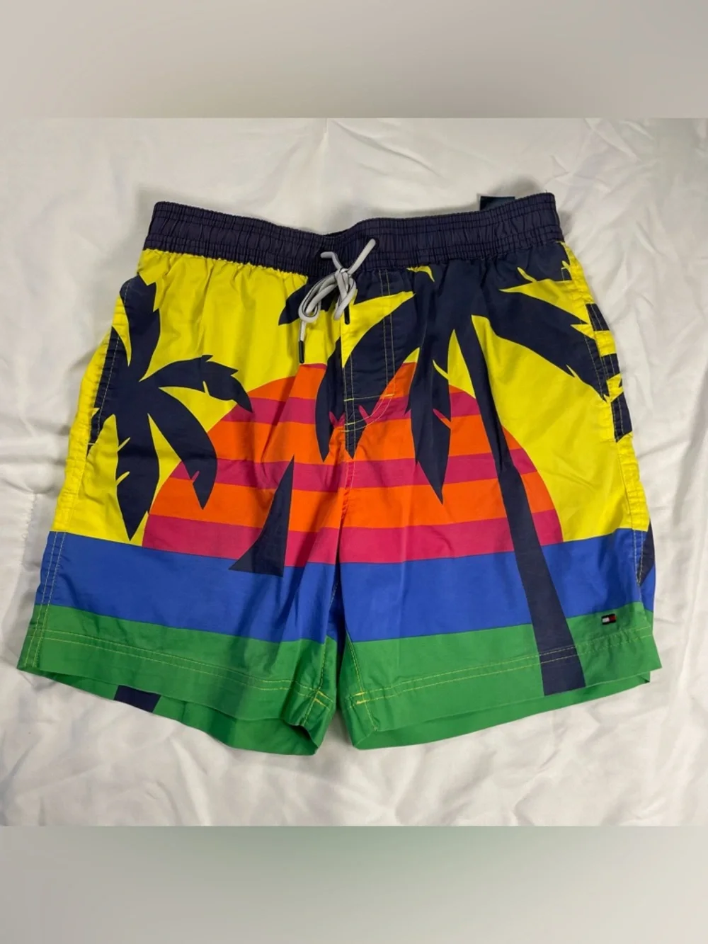 Tommy Hilfiger Tropical Palm Tree Swim Trunks Rainbow Sunset Men’s Medium - Picture 2 of 10